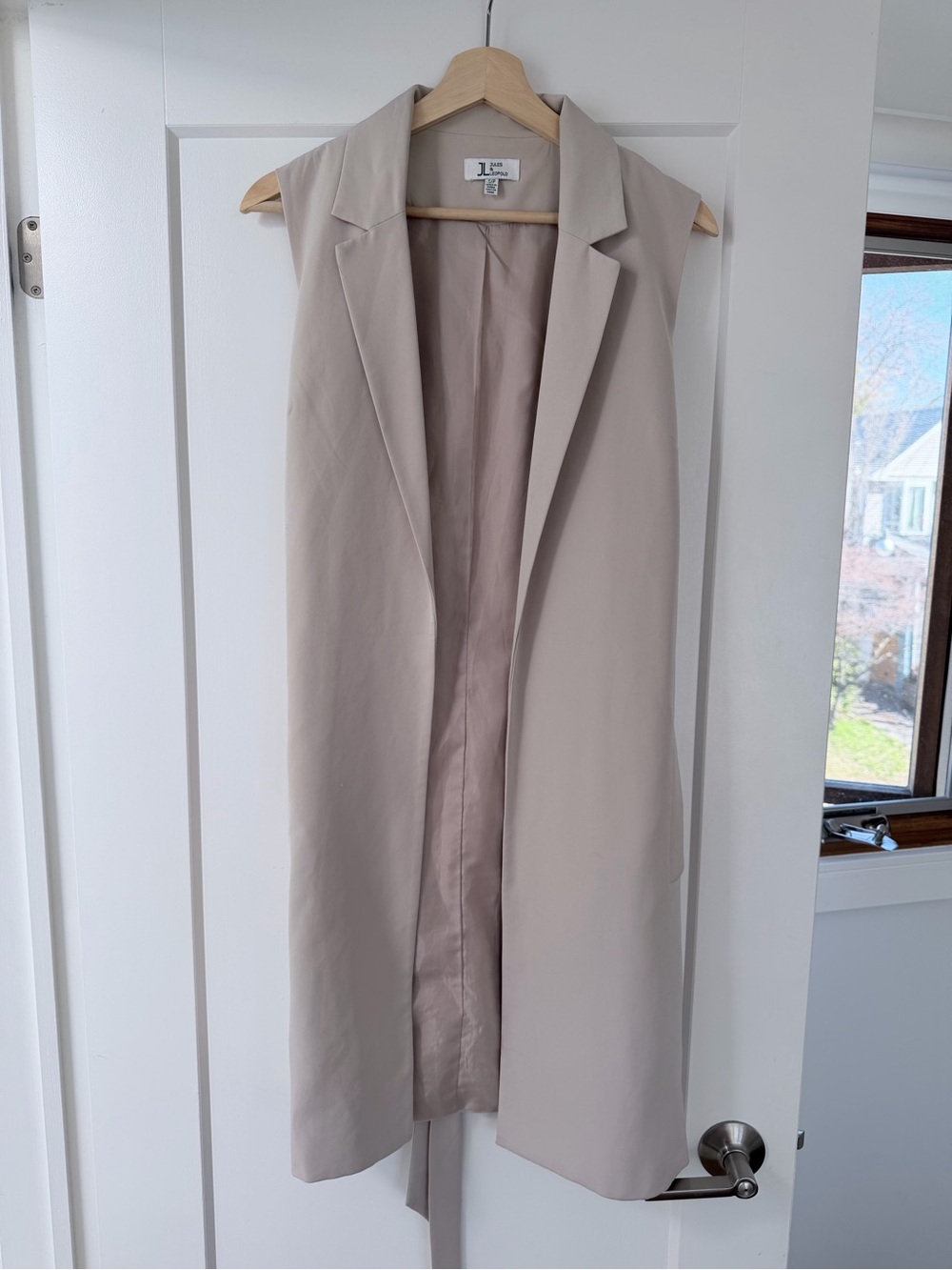 Jules & Leopold Sleeveless Long Vest in Light Taupe
